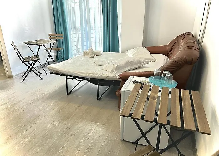 ゲストハウス Regency エフォリエ・ノルド