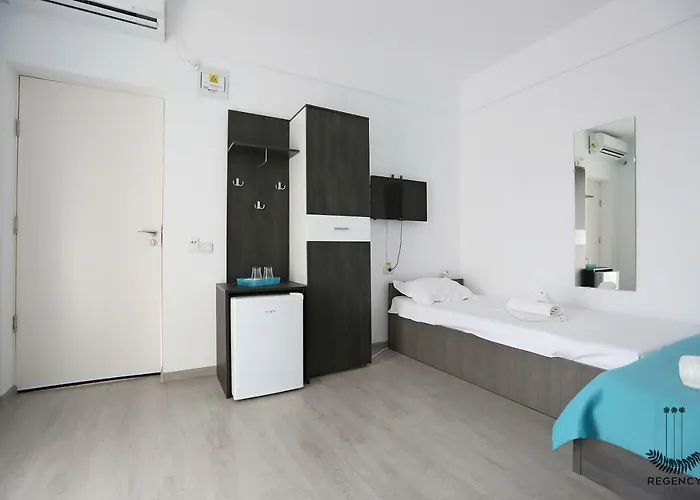 ゲストハウス Regency