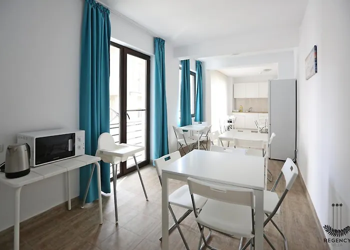 ゲストハウス Regency エフォリエ・ノルド